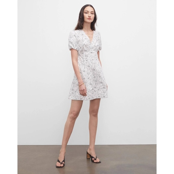 Club Monaco NWT Double V Tie Back Floral Mini Dress Short Sleeve Size 00 - Picture 1 of 6